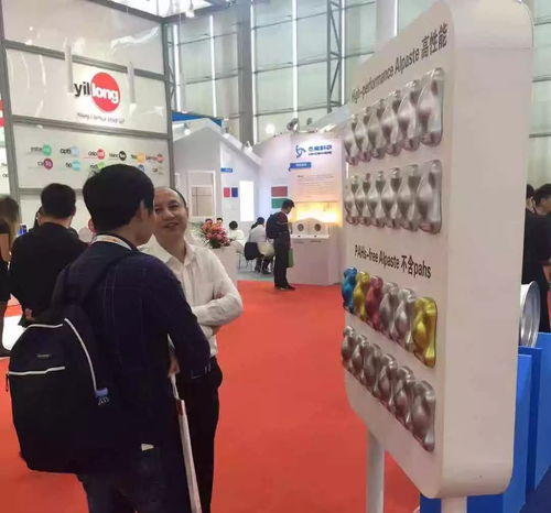 涂料展第二天 顏鈦展臺為何依然如此火爆